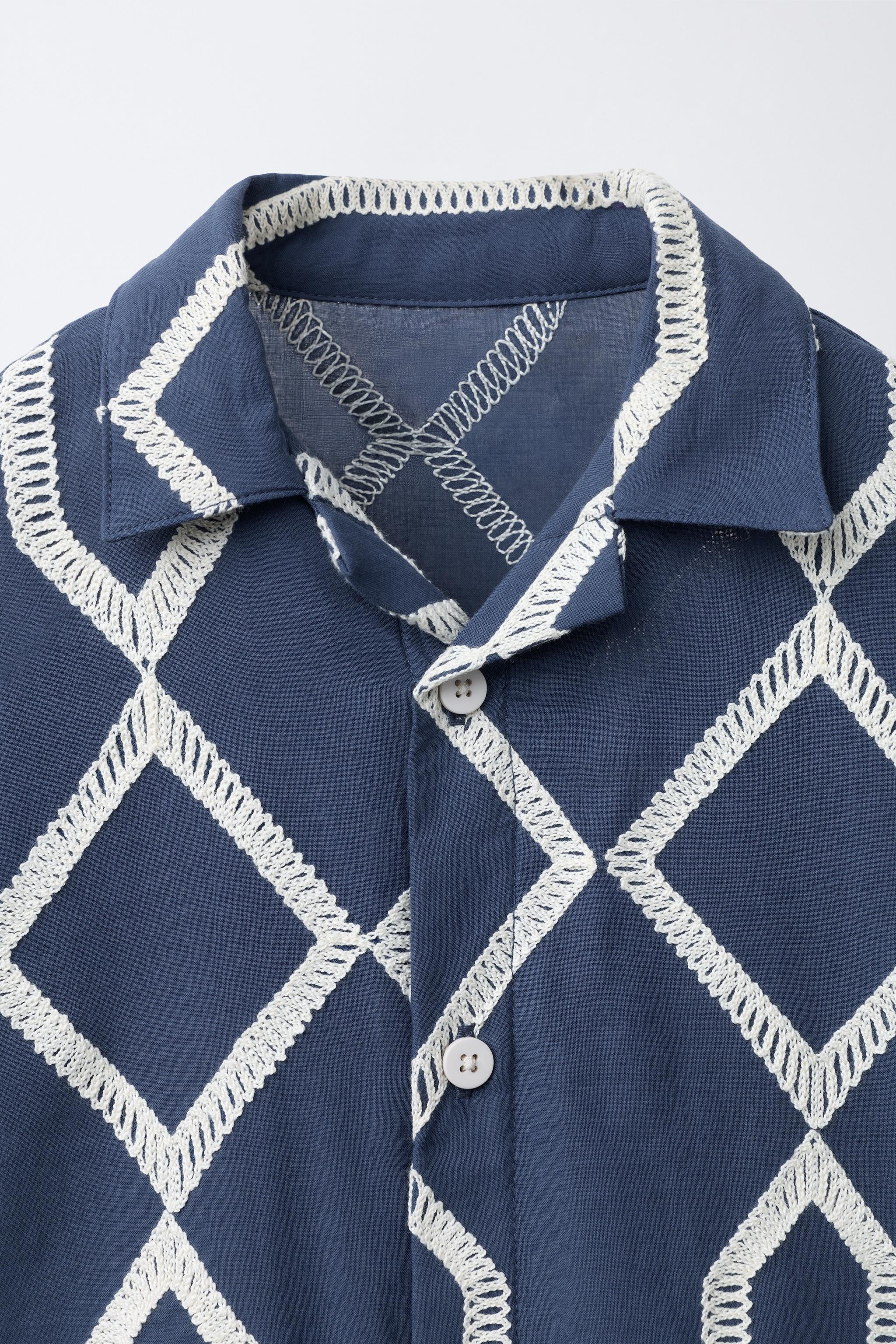 CONTRAST PRINT SHIRT